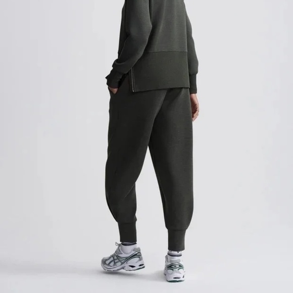 NWT Varley Relaxed Pant 27.5" in Olive Marl - Picture 2 of 6